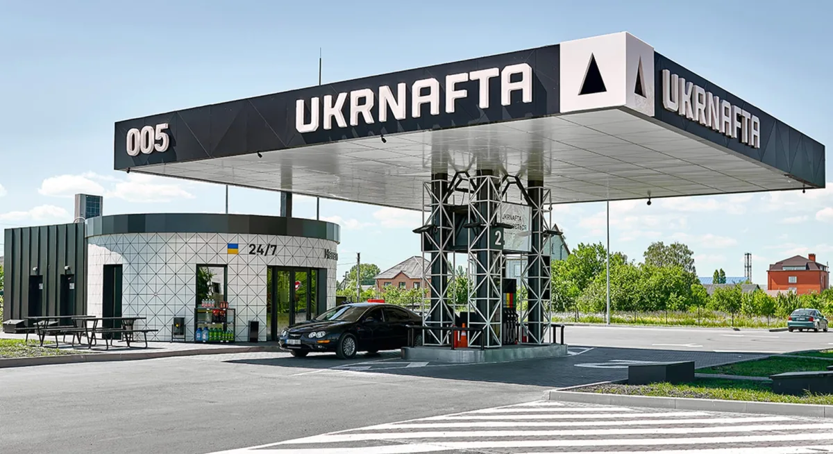 Мобільні АЗК в Україні: як Укрнафта адаптується до руйнувань